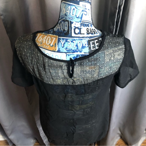 Romy Sheer Color Block Floral Short Sleeve Shirt Top - Picture 7 of 11